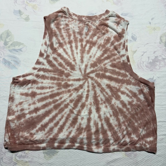 Free people women’s  Pink Tie-Dye Tee and Pink Jogger Set - Picture 3 of 14